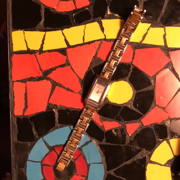 Ladies Watch - Picture 3 of 3